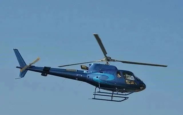 六架空客H125(AS350)直升机出售，全新状态，0小时​！