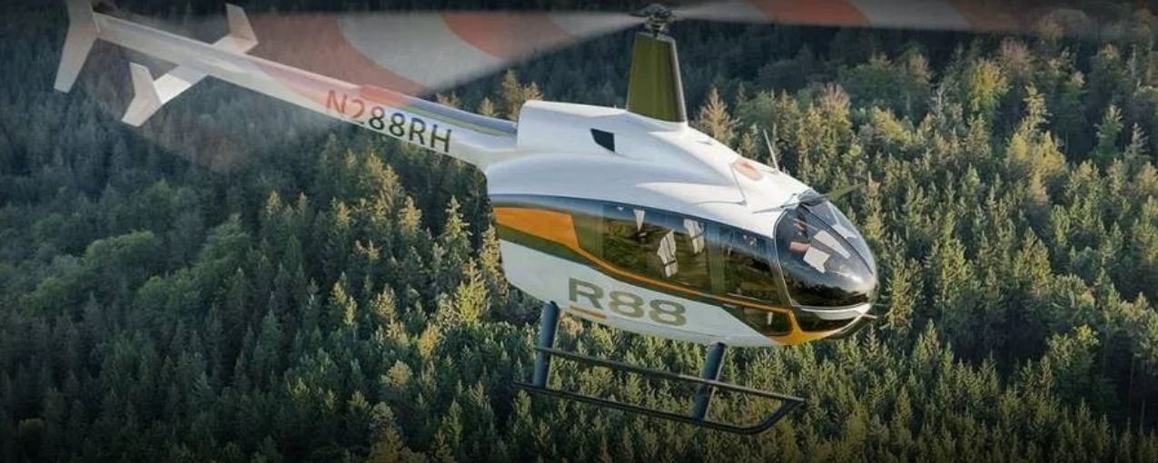 美国罗宾逊直升机公司的“R88直升机”首次亮相