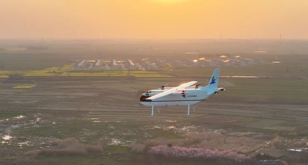 览翌航空无人机LEU100完成全流程转换试飞